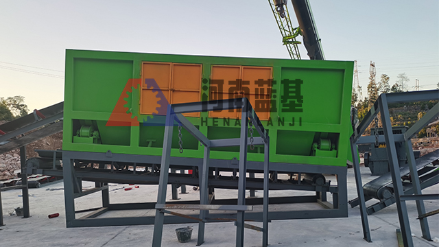 垃圾處理設備安裝現場