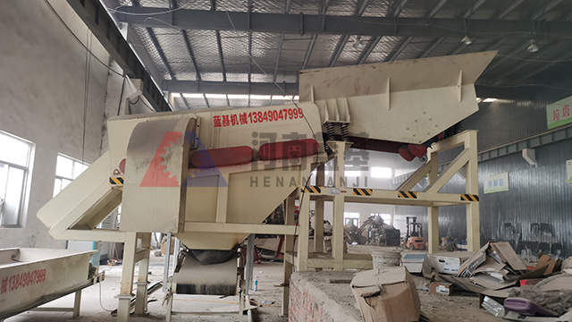 建筑裝修垃圾處理設備生產線中的破碎設備配置